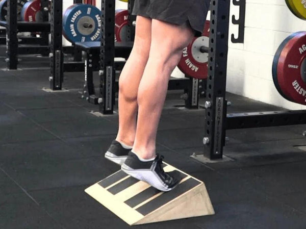 Le Calf Raise : l'exercice MAGIQUE pour des genoux et des chevilles Infaillibles