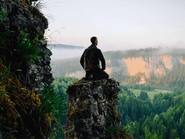 Tout savoir sur la méditation pleine présence : origines, bienfaits et comment pratiquer cette méditation ? 